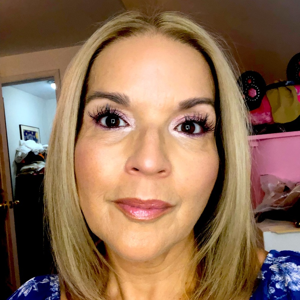 Meet your Posher, Cyndi